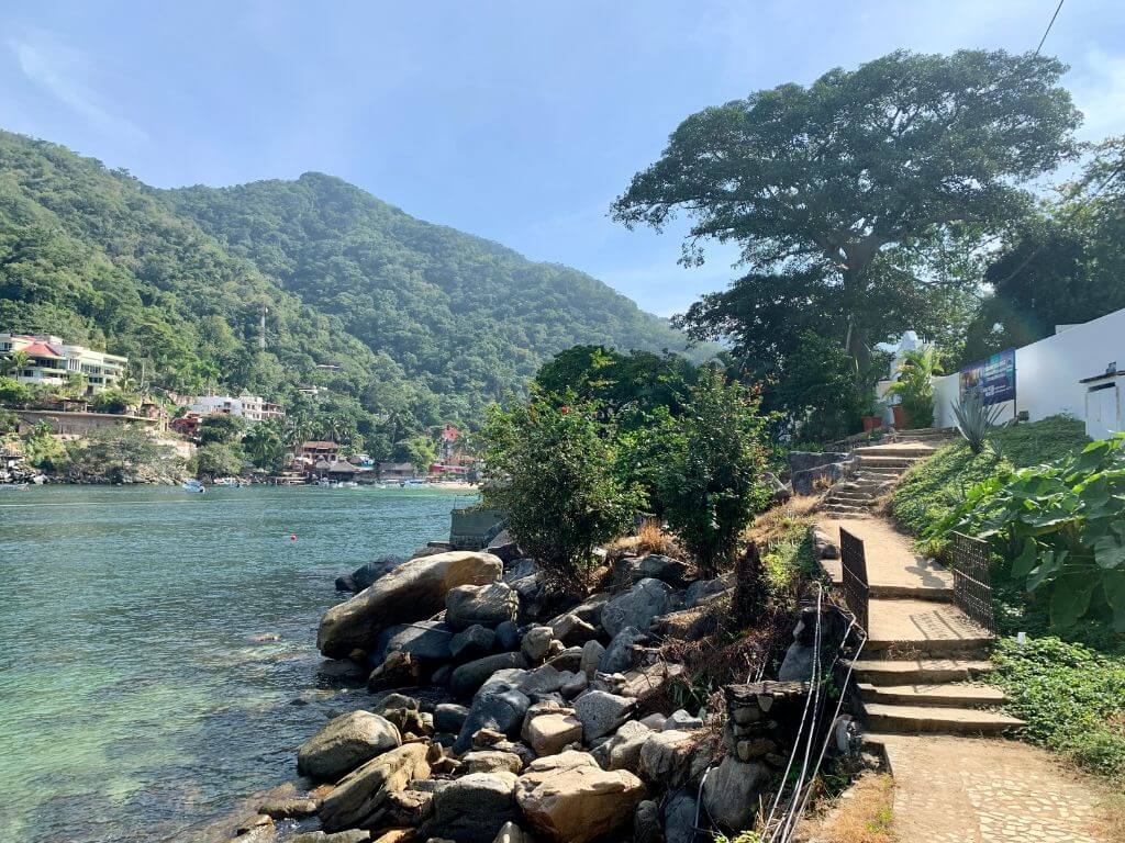 the hike to Las Animas beach follows the shoreline as you leave Boca de Tomatlan